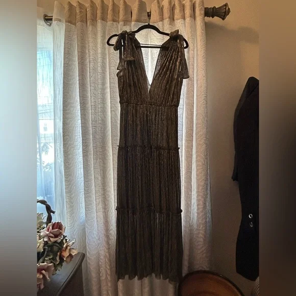 sabina musayev ray dress in gold Bnwot Sabina Musayev Ray Dress